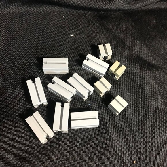 Fischertechnik 100 Set Classic Building Blocks Educational Toy for Kids & Adults - Picture 2 of 3